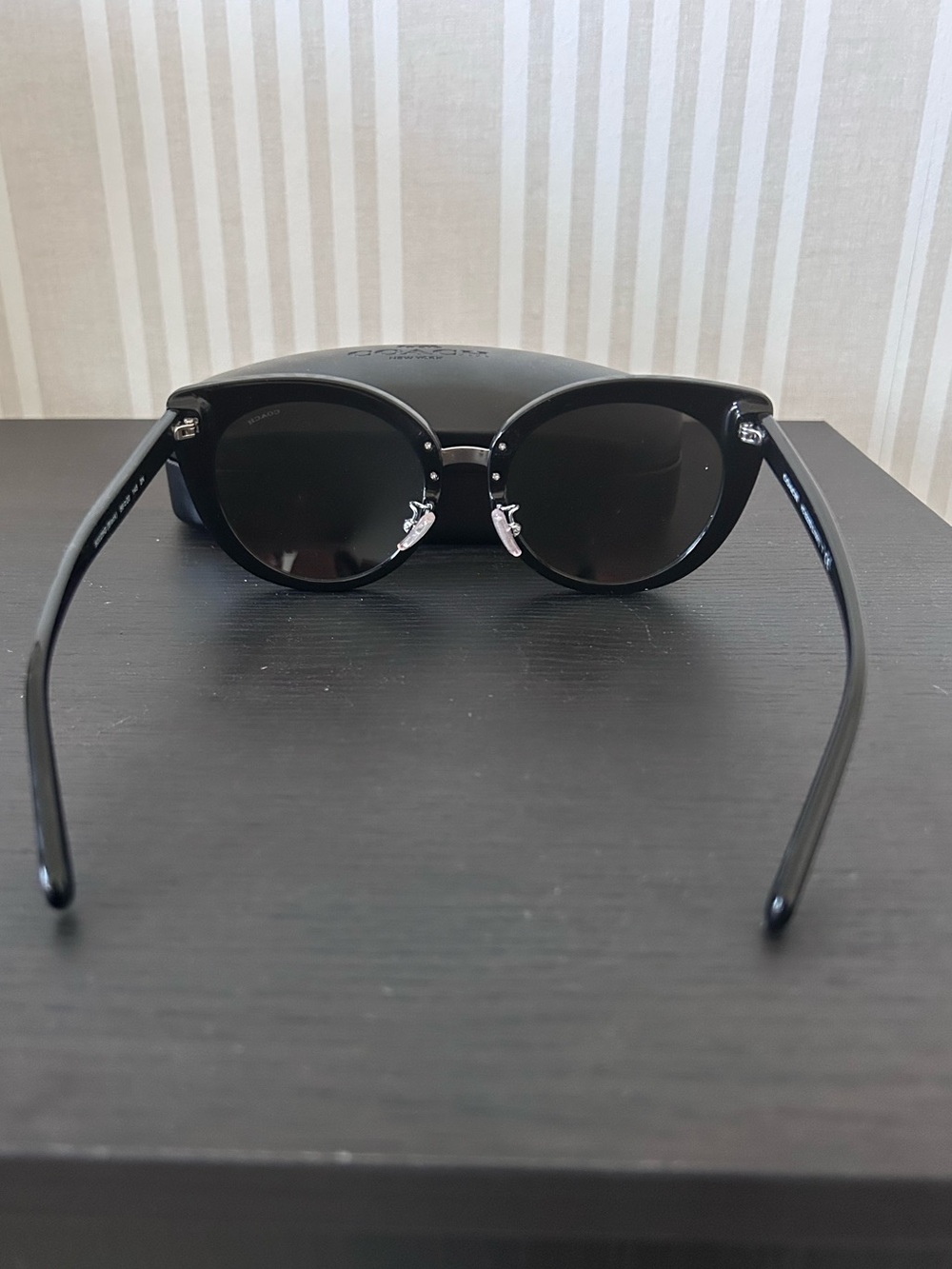 COACH Black Cat-Eye Sunglasses with Light Grey Mirrored Lenses NEW - Picture 10 of 12